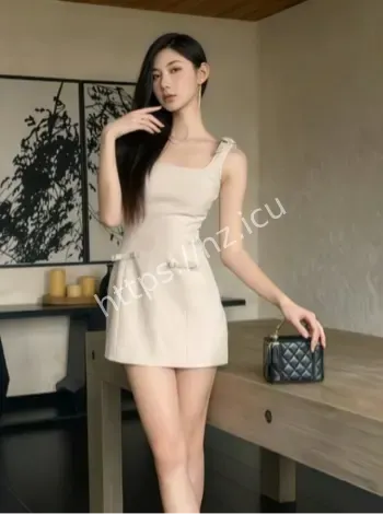 上海车模御姐周伊娜